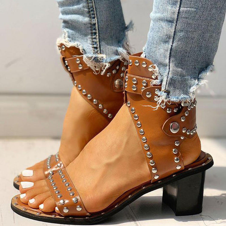 Fashion Rivet Belt Sandals